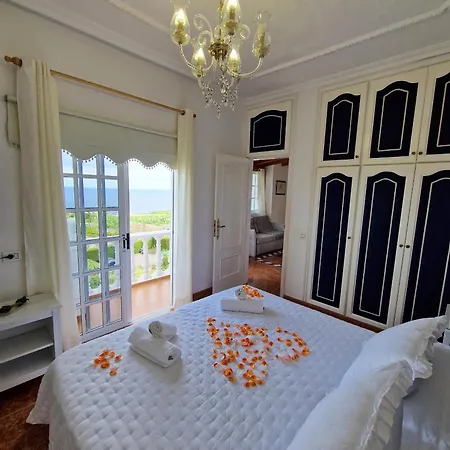 Casa Del Abuelo *